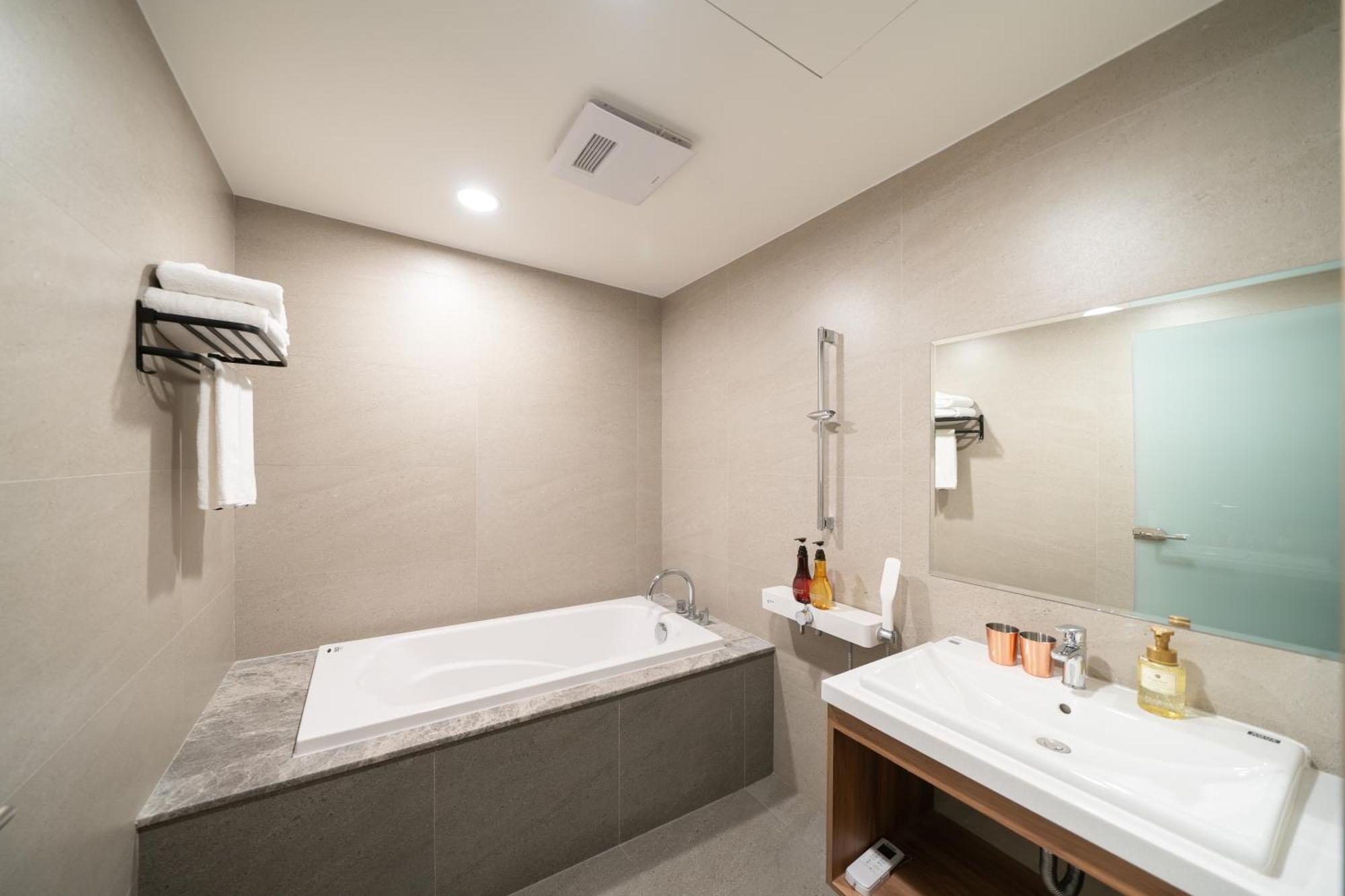 禾淞津別邸 Kashotsu Bettei Taichung Exterior foto
